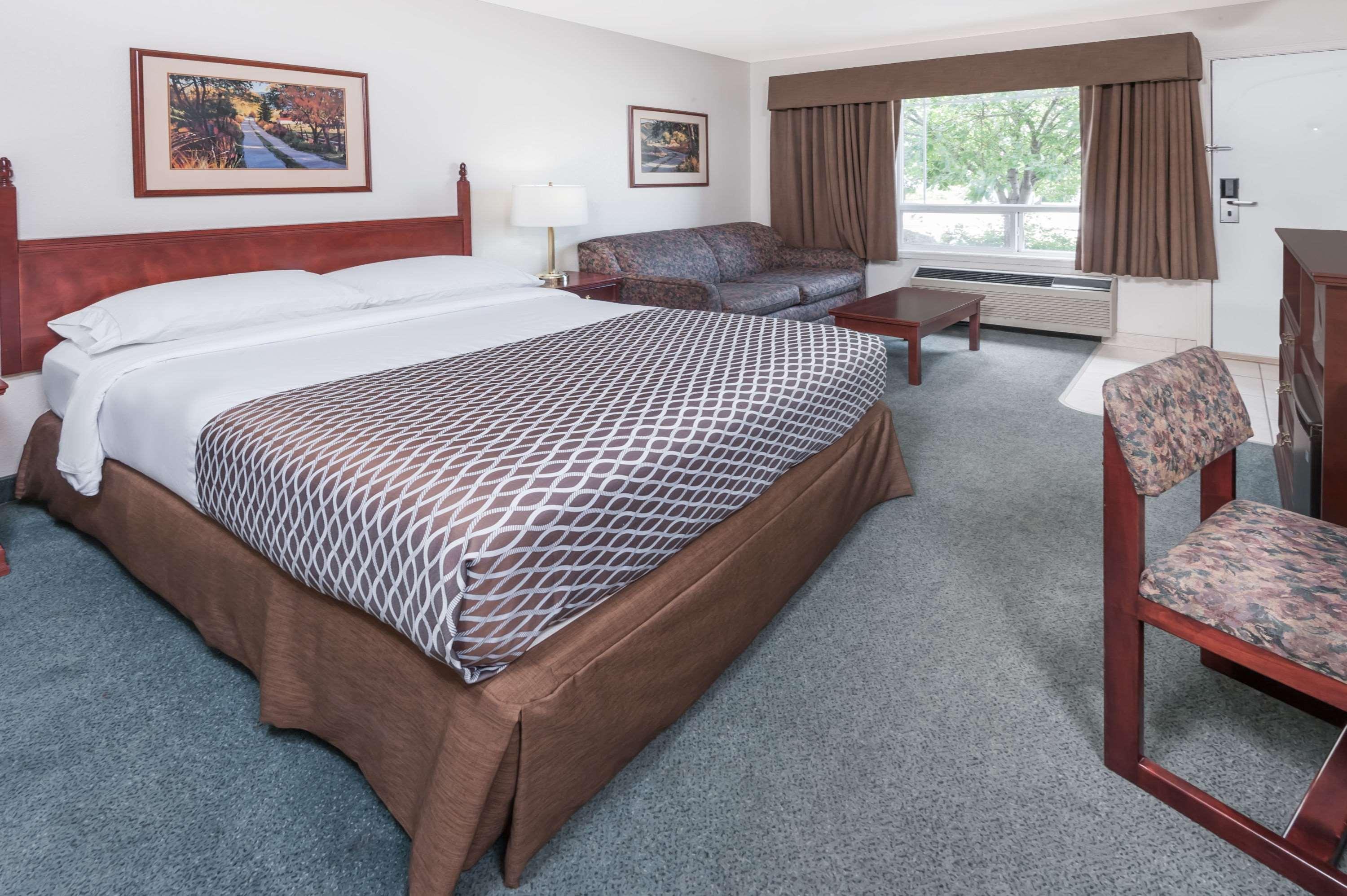 Super 8 By Wyndham High River Ab Экстерьер фото