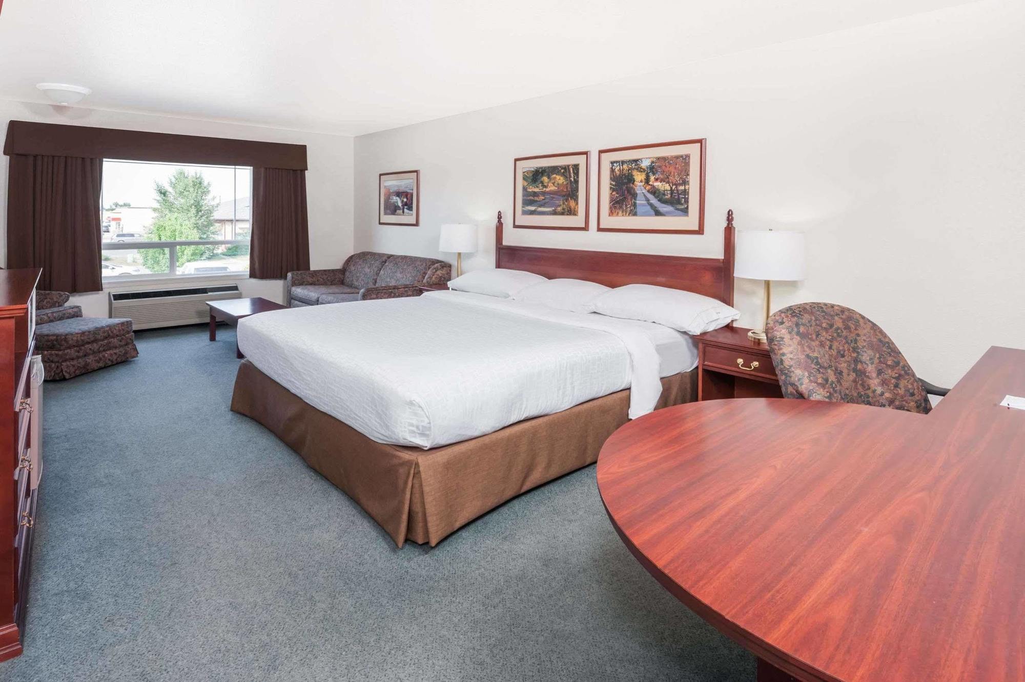 Super 8 By Wyndham High River Ab Экстерьер фото