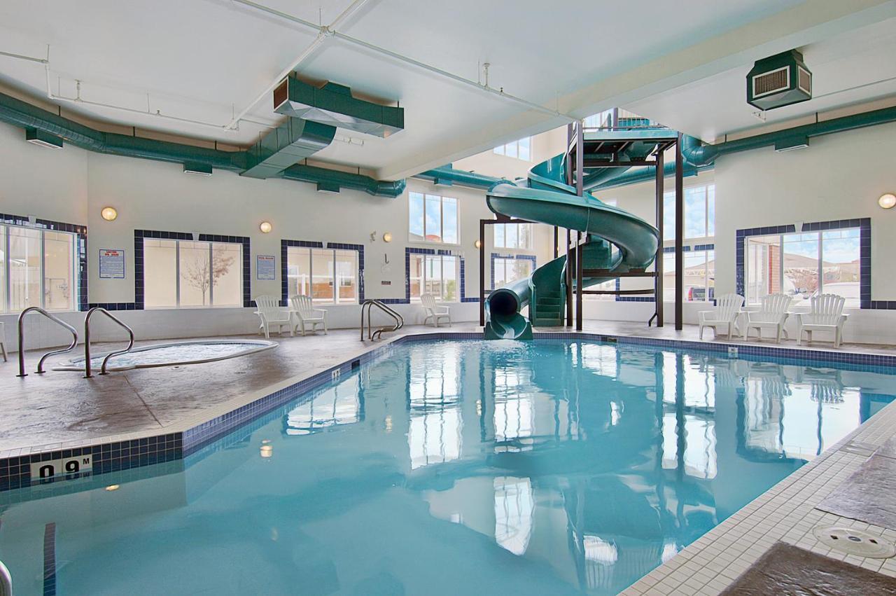 Super 8 By Wyndham High River Ab Экстерьер фото